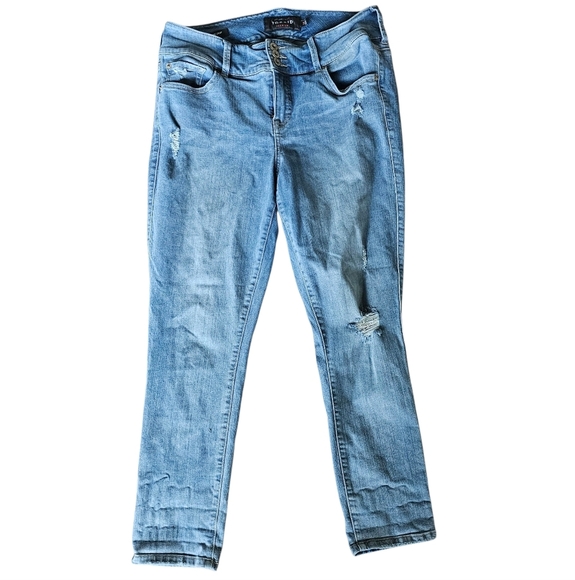 Torrid Light Blue Distressed Denim Stretch Skinny Jeans Size 14 - Picture 1 of 7